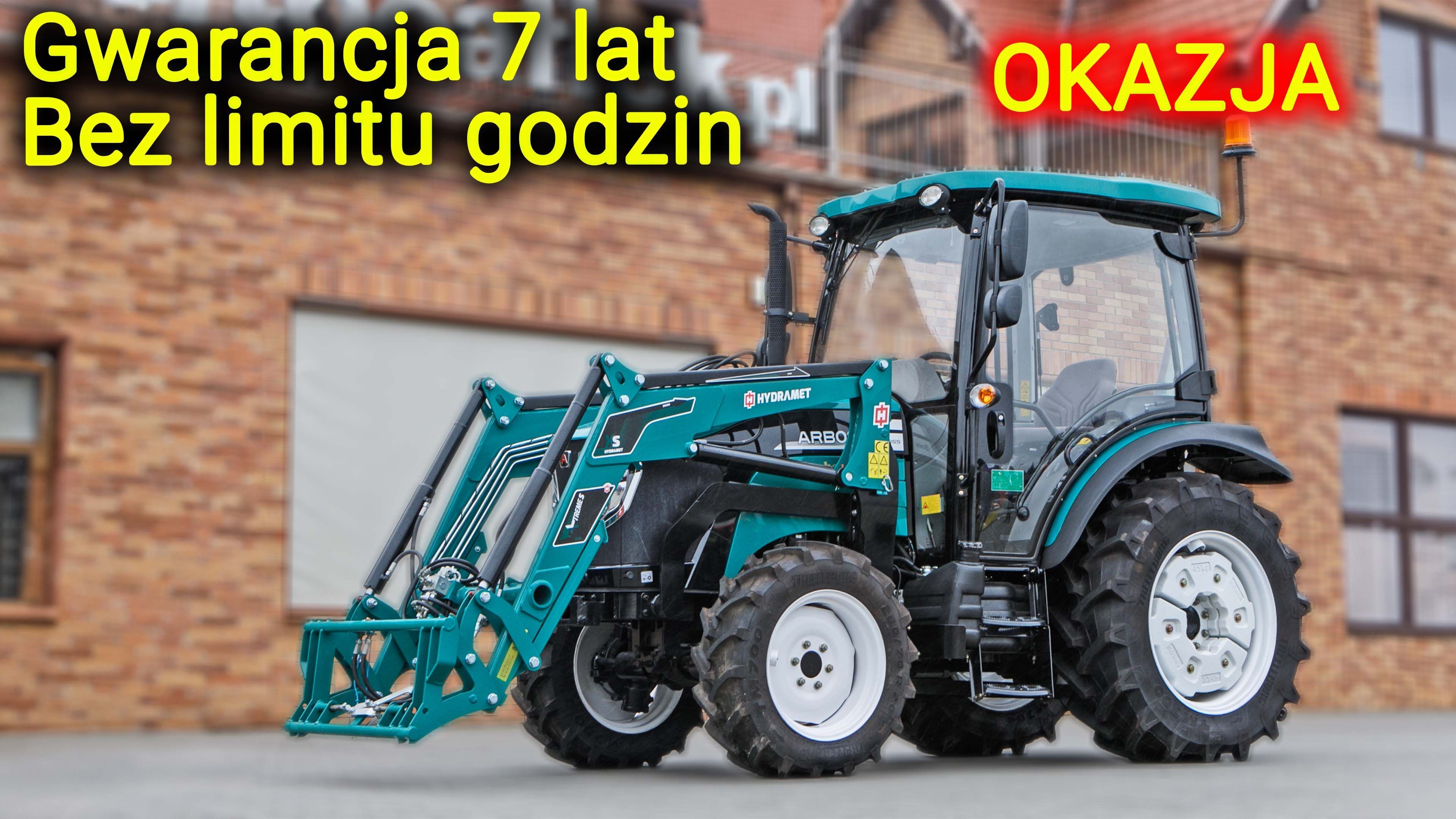 Ciągnik rolniczy Arbos 3055 z ładowaczem widok przodu z lewej strony