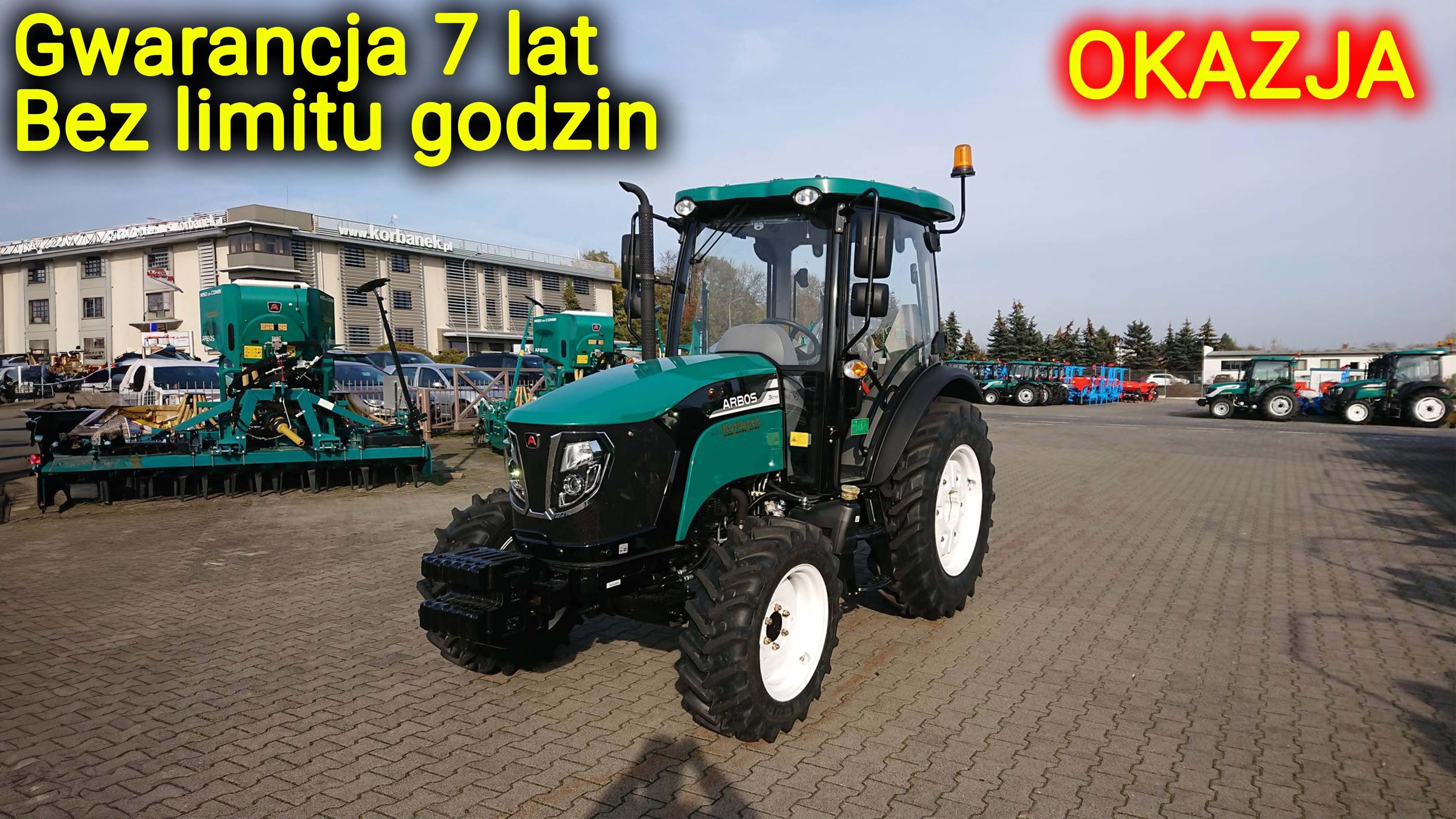 Ciągnik rolniczy Arbos 3075 widok przodu z lewej strony