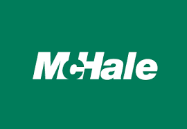 Logo McHale duże na zielonym tle