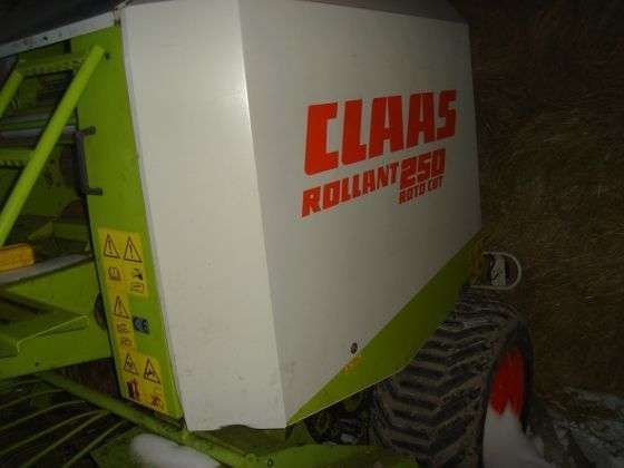 Prasa rolująca stałokomorowa walcowa Rollant 250 Roto Cut 2001 r