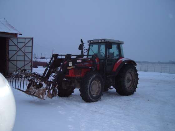 Traktor Rolniczy Massey Ferguson 8220 z ładowaczem czołowym