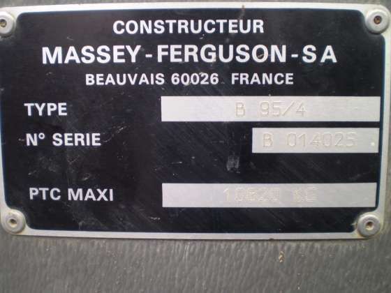Tabliczka znamionowa ciągnika Massey Ferguson 3085