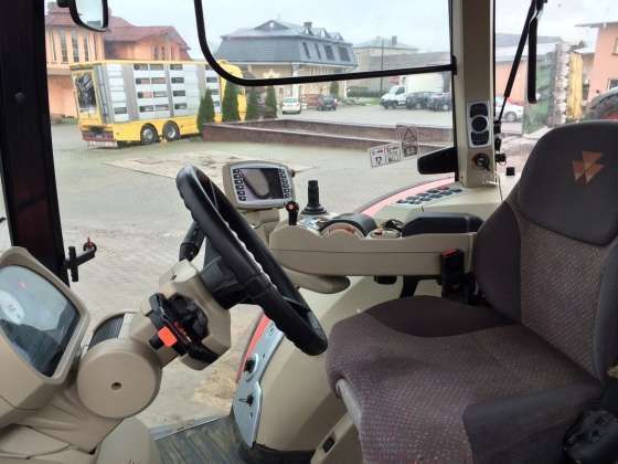 Komfortowa kabina w ciągniku Massey Ferguson 8680 wygodny fotel kolumna kierownicza tylko w korbanek.pl