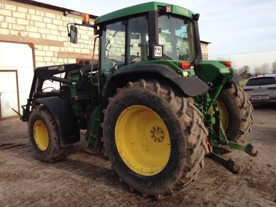 Maszyna rolnicza traktor rolniczy John Deere 6610 ładowacz czołowy