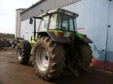 Używany traktor rolniczy Deutz-Fahr Agrostar 6.61 z halogenami zamontowanymi w dachu 