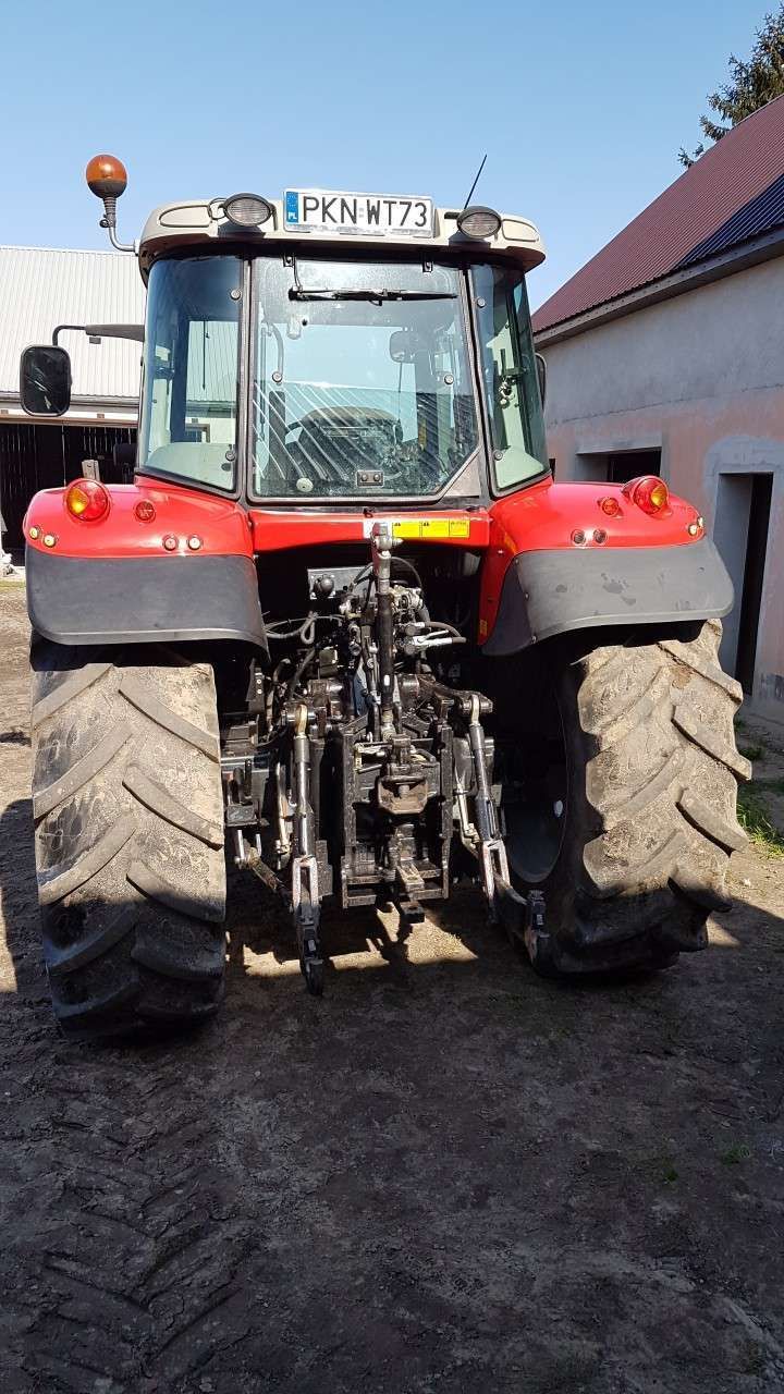 Trzypunktowy Układ Zawieszenie w ciągniku Massey Ferguson 6480