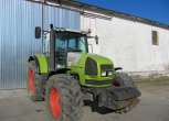 Claas Ares 826 traktor o mocy 175 KM w kolorze jasnozielonym 