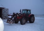Traktor Rolniczy Massey Ferguson 8220 z ładowaczem czołowym