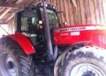 Ciągnik Massey Ferguson 6499 z 2008 roku w garażu