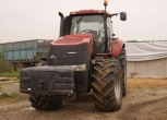 Przód ciągnika używanego marki CASE IH MAGNUM 235