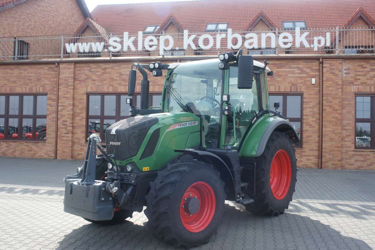 Fendt 300 Vario S4 niezawodny ciągnik niemiecka jakość