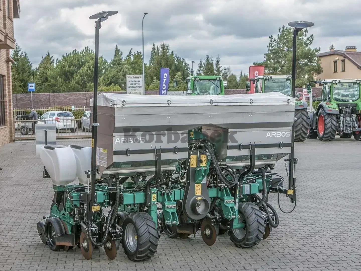 Siewnik punktowy do kukurydzy 6 rzędów Arbos 8130 
