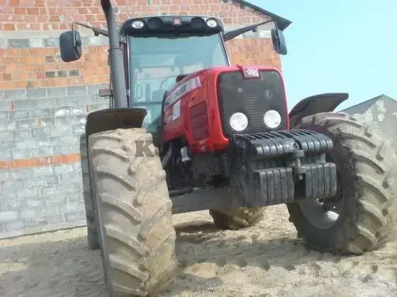Ciagnik rolniczy Massey Ferguson 5465 2005 r