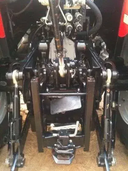 Ciągnik rolniczy Massey Ferguson 5425 r