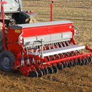 Mechaniczny siewnik zbożowy Unia Poznaniak 550 litrów oferta korbanek.pl