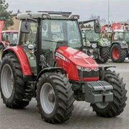 fabrycznie nowy ciągnik Massey Ferguson 5600 z obciążnikami i przeszklonym dachem