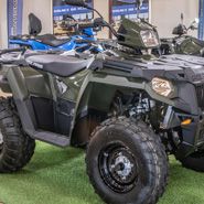 Polaris Sportsman 570 felgi stalowe kolor zielony napęd 4x4 2x4 dodatkowy reflektor w kierownicy lusterka boczne 
