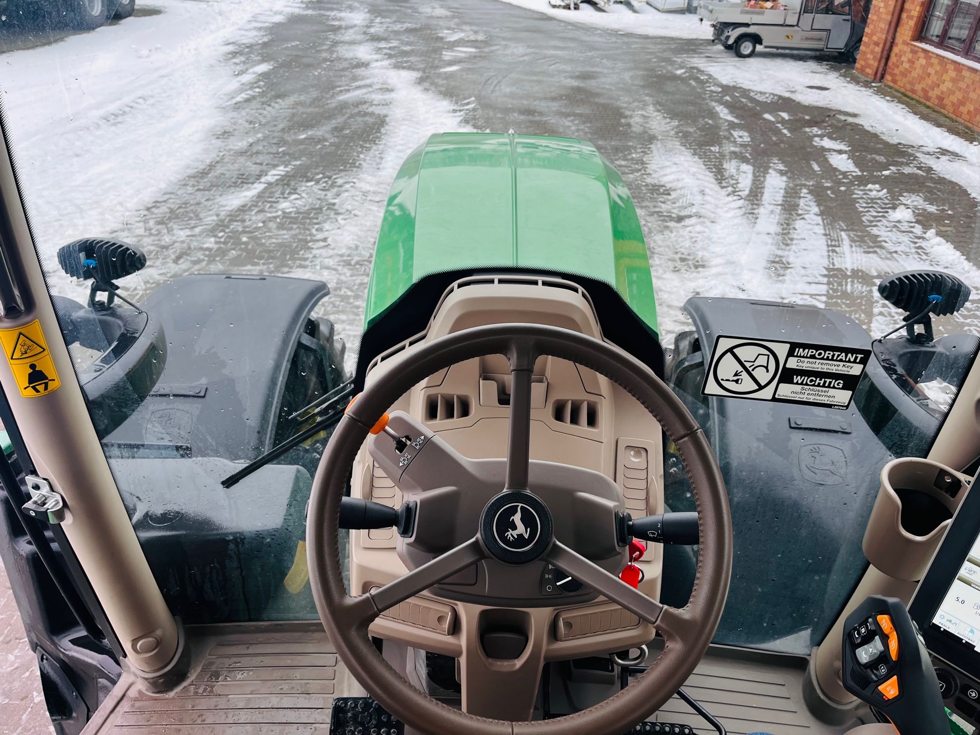 Ciągnik rolniczy John Deere 6R 195KM Ciągnik rolniczy John Deere 6R 195KM