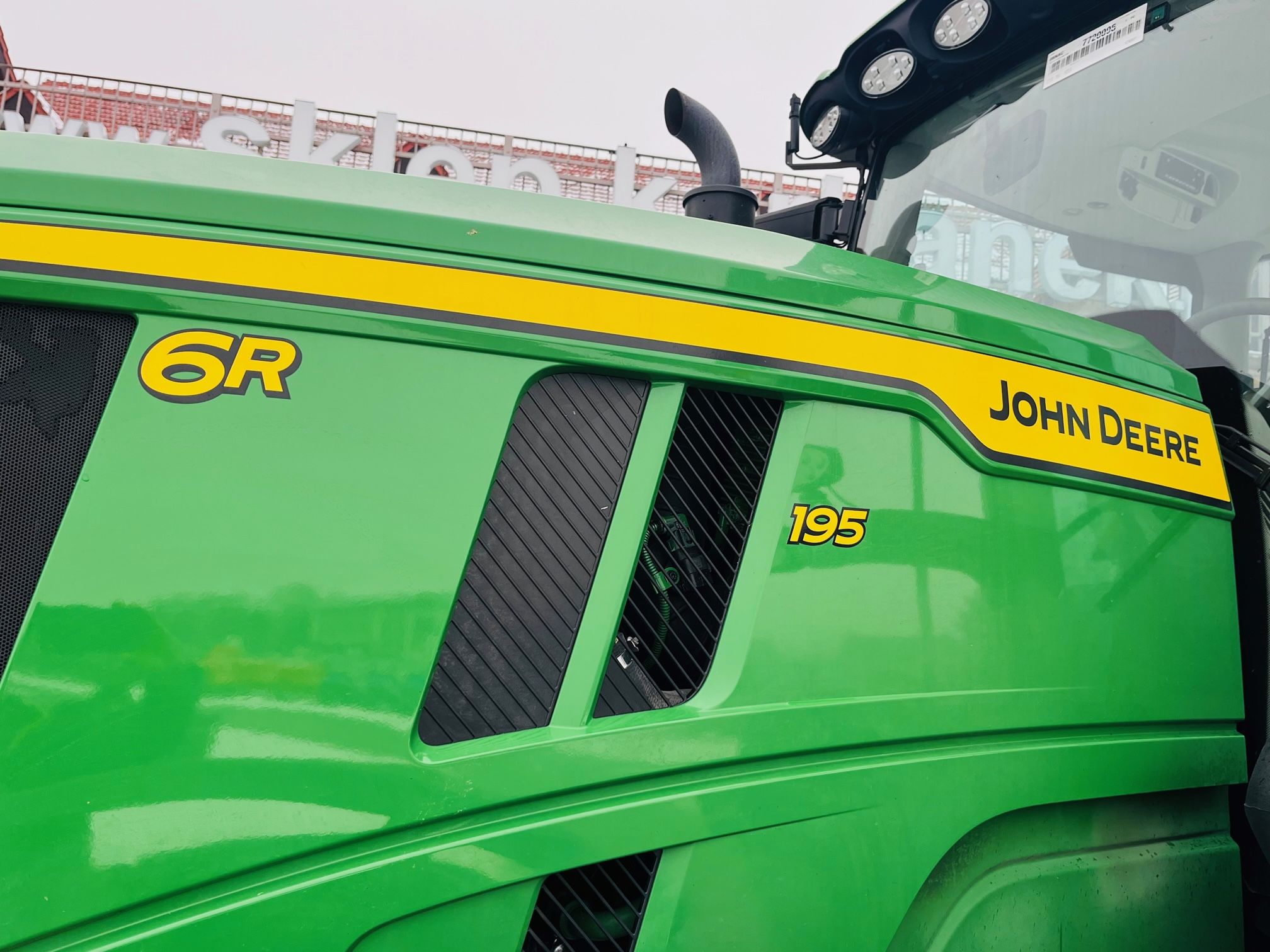 Ciągnik rolniczy John Deere 6R 195KM Ciągnik rolniczy John Deere 6R 195KM
