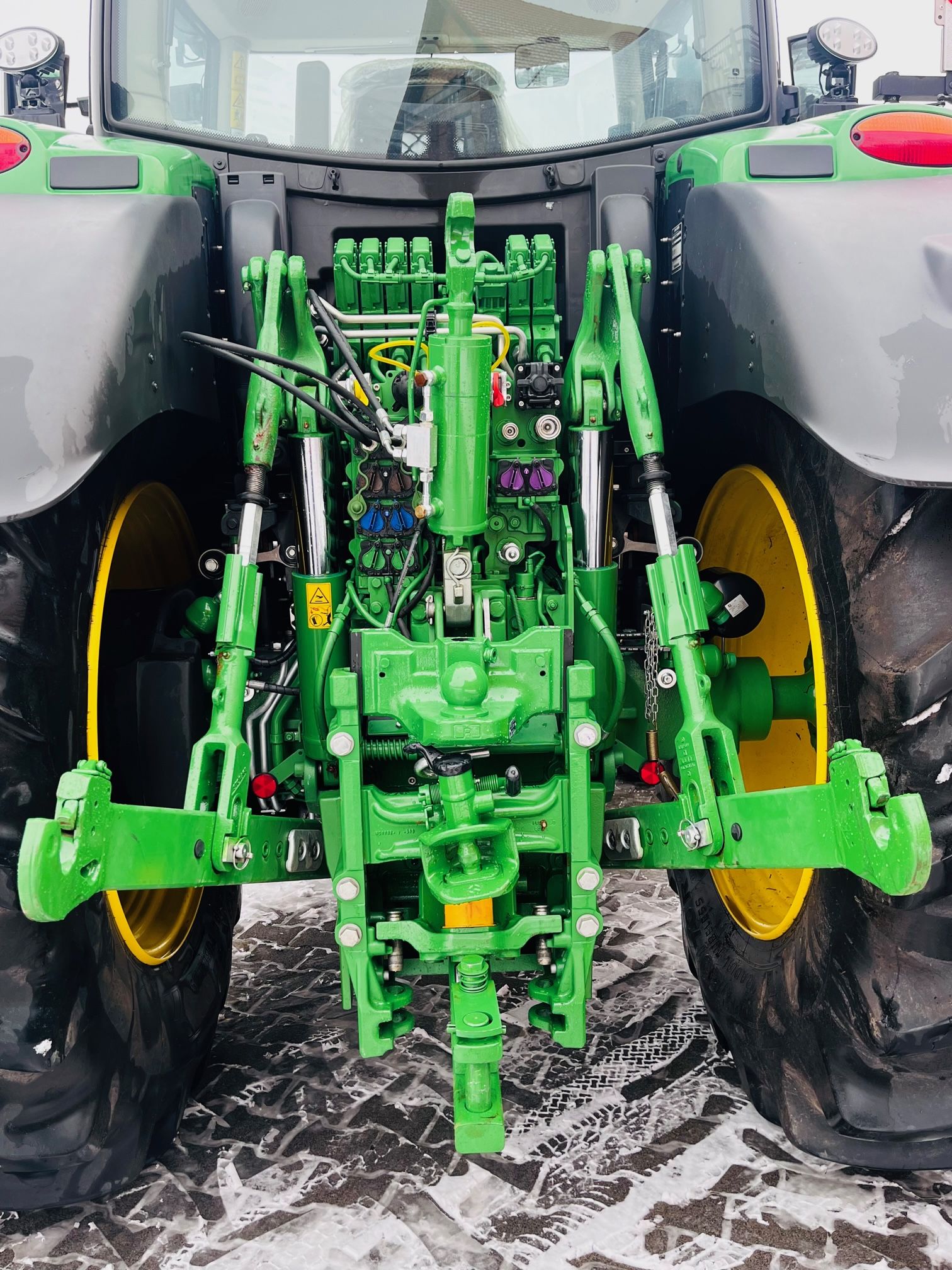 Ciągnik rolniczy John Deere 6R 195KM Ciągnik rolniczy John Deere 6R 195KM