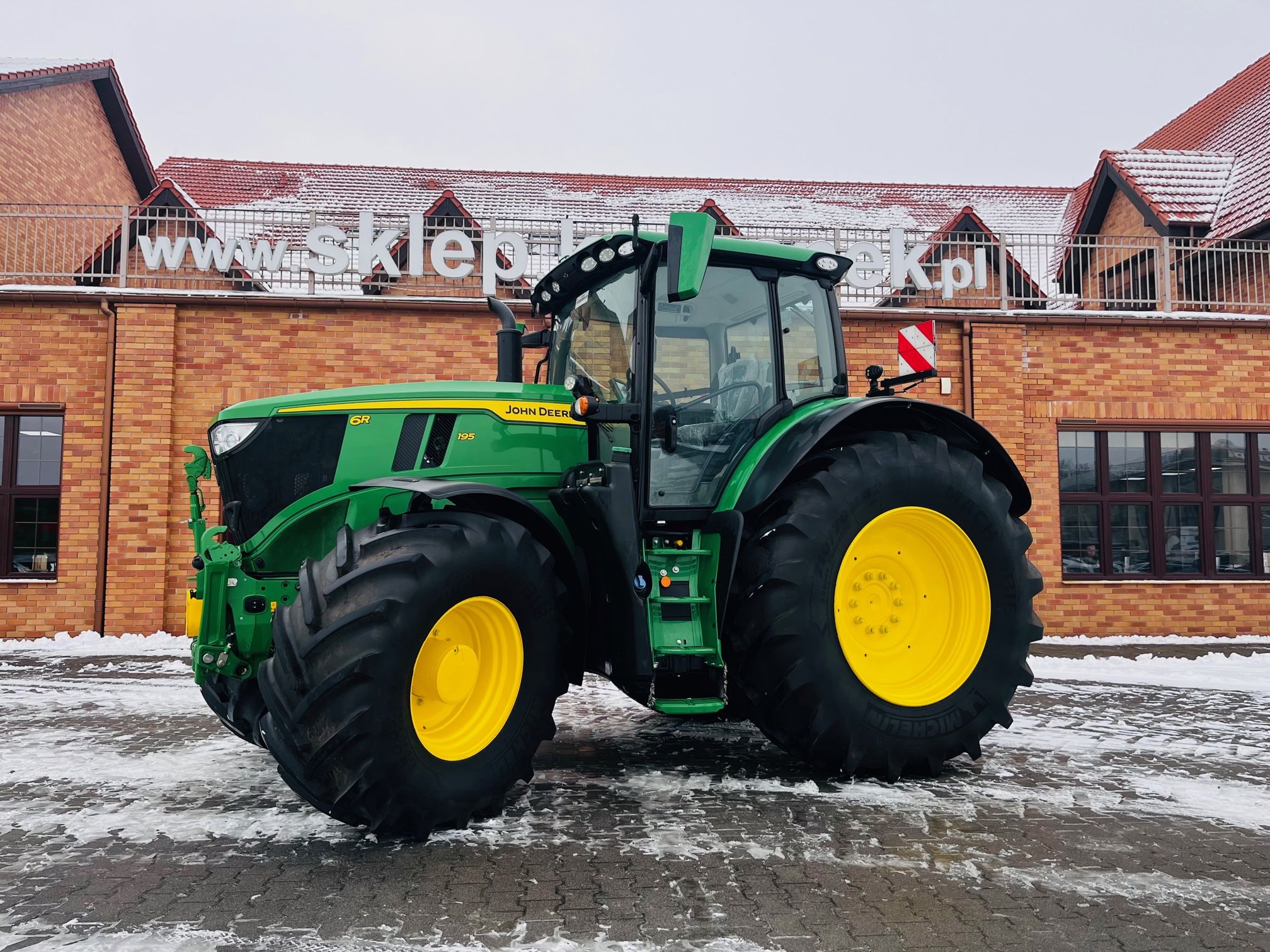 Ciągnik rolniczy John Deere 6R 195KM Ciągnik rolniczy John Deere 6R 195KM