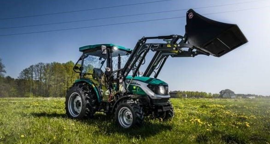 Ciagnik Arbos 3055 z osprzetem
