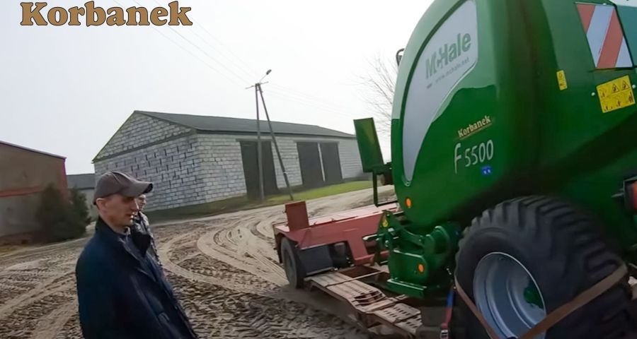 Pan Krzysztof kupuje od lat sprzęt z firmy Korbanek, teraz postanowił zakupic prasę McHale