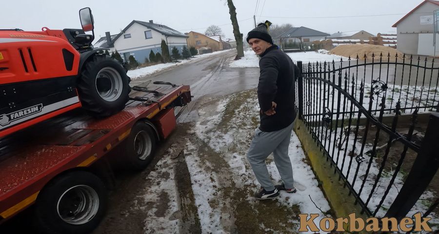 Pan Tomasz zajmuje się produkcją mleka - ładowarka dla niego to podstawowy sprzęt - wymienił tylko rocznik  - pozostał przy modelu Faresin 6.26 od Korbanek