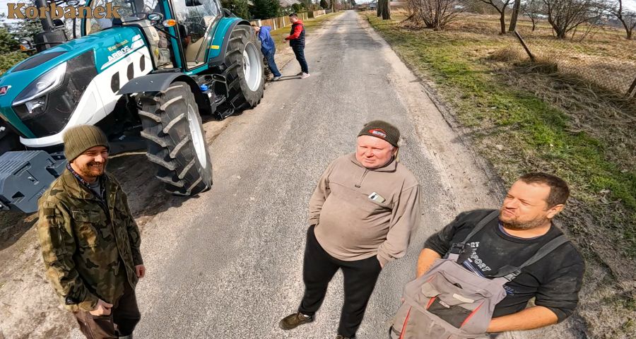 Pan Dariusz zamienił swój starszy ciągnik Arbos 5130 na nowego Arbosa także model 5130 od firmy Korbanek