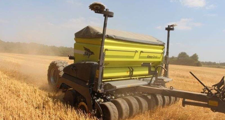 Siewnik punktowy bezorkowy do siewu bezpośredniego na polu Sky Easydrill 3000