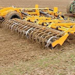 Agregaty ciągnione Agrisem Vibromulch na korbanek.pl
