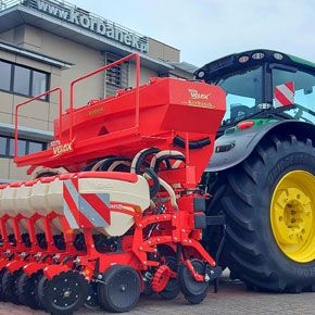 Siewnik punktowy SOLA VELOX 8-rzędowy z ciągnikiem John Deere