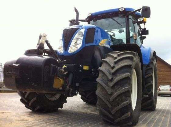 Przedni TUZ w ciągniku New Holland T 6080