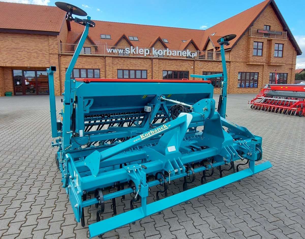 Zestaw uprawowo-siewny bierny z siewnikiem mechanicznym