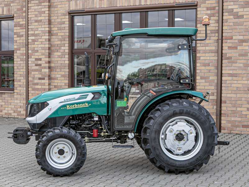 Arbos 2035 widok z boku maszyna traktor ciągnik komunalny