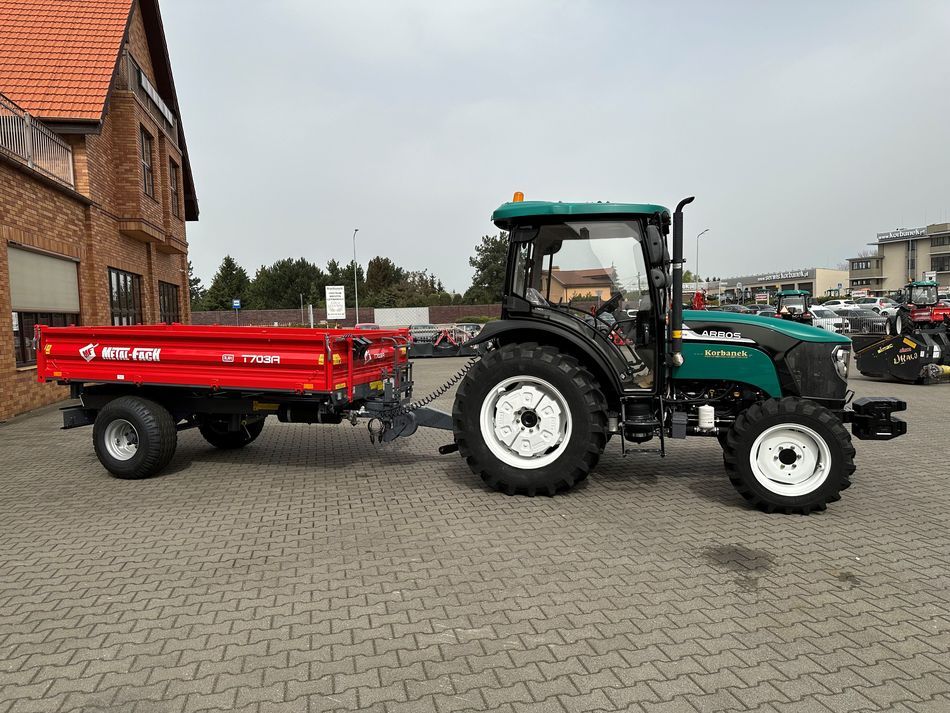 Ciągnik rolniczy Arbos 3075 w promocji z przyczepą Metal-Fach