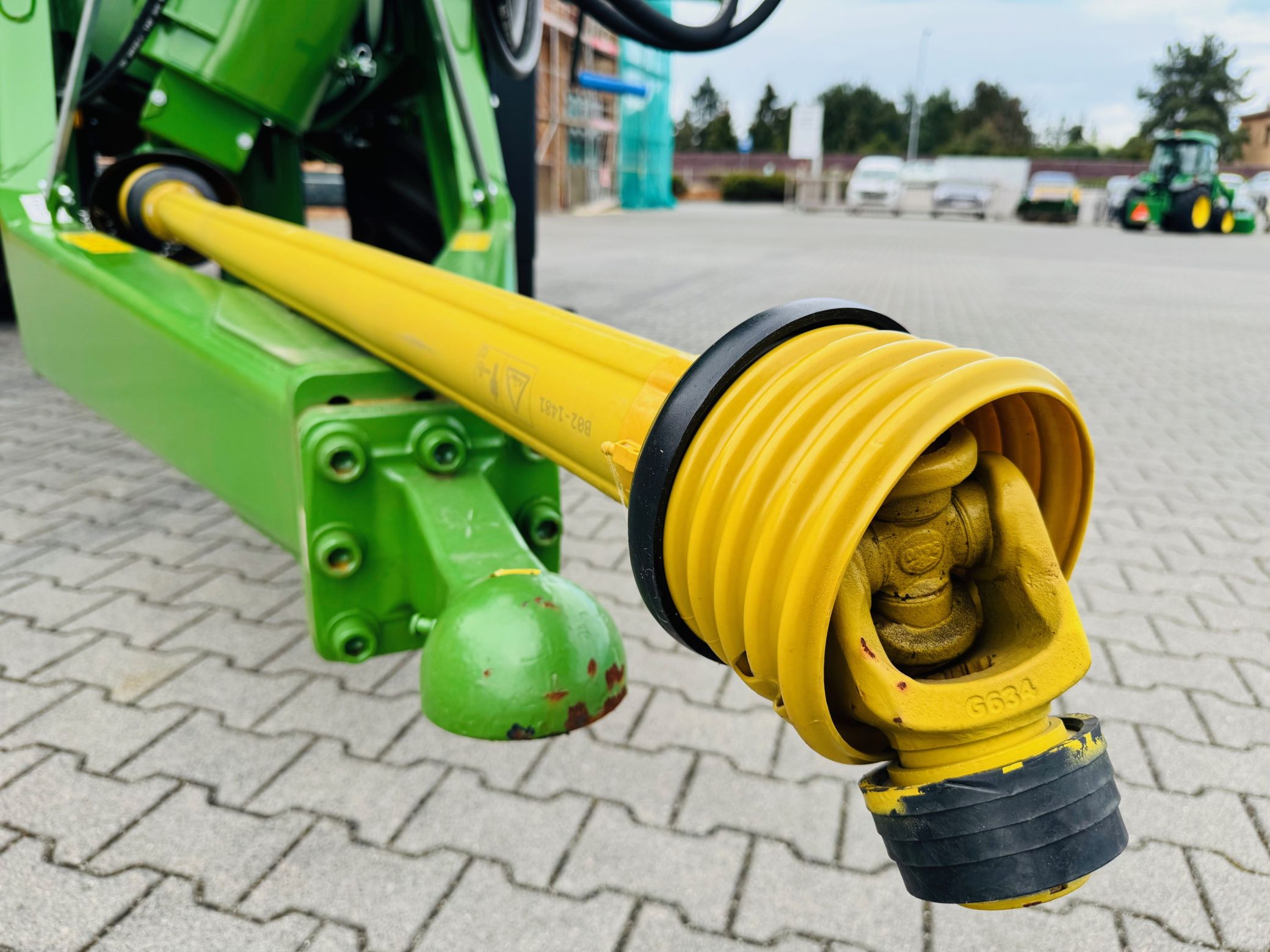 Przyczepa-przeladowcza-przeladunkowa-bergmann-GTW-210-szybki-wyladunek-duza-pojemnosc-plac-firma-korbanek