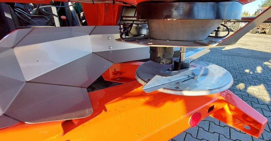 Rozsiewacz Maschio Gaspardo Primo E 213