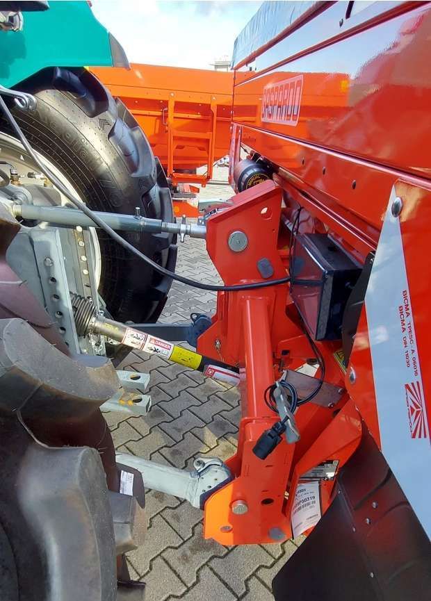 Rozsiewacz dwutarczowy do nawozu Maschio Gaspardo EW 213 ISOTRONIC