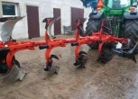 Pług obracalny użwany z ciągnikiem John Deer