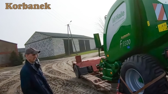 Pan Krzysztof kupuje od lat sprzęt z firmy Korbanek, teraz postanowił zakupic prasę McHale