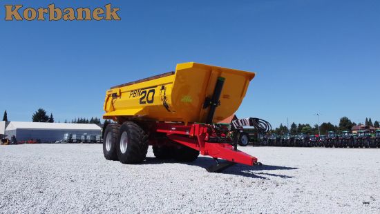 Potężna przyczepa budowlana PBN 20 od Metaltech to nie jest obecnie rzadki widok w rolnictwie