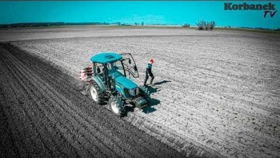 Embedded thumbnail for Nowość na rynku-Ciągnik 75 KM, 4-cyl.-Arbos 3075 w pracy z pługiem