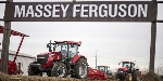 Prezentacja ciągników Massey Ferguson podczas pokazu maszyn rolniczych – nowe modele MF 5700 S i MF 8S w akcji w Polsce