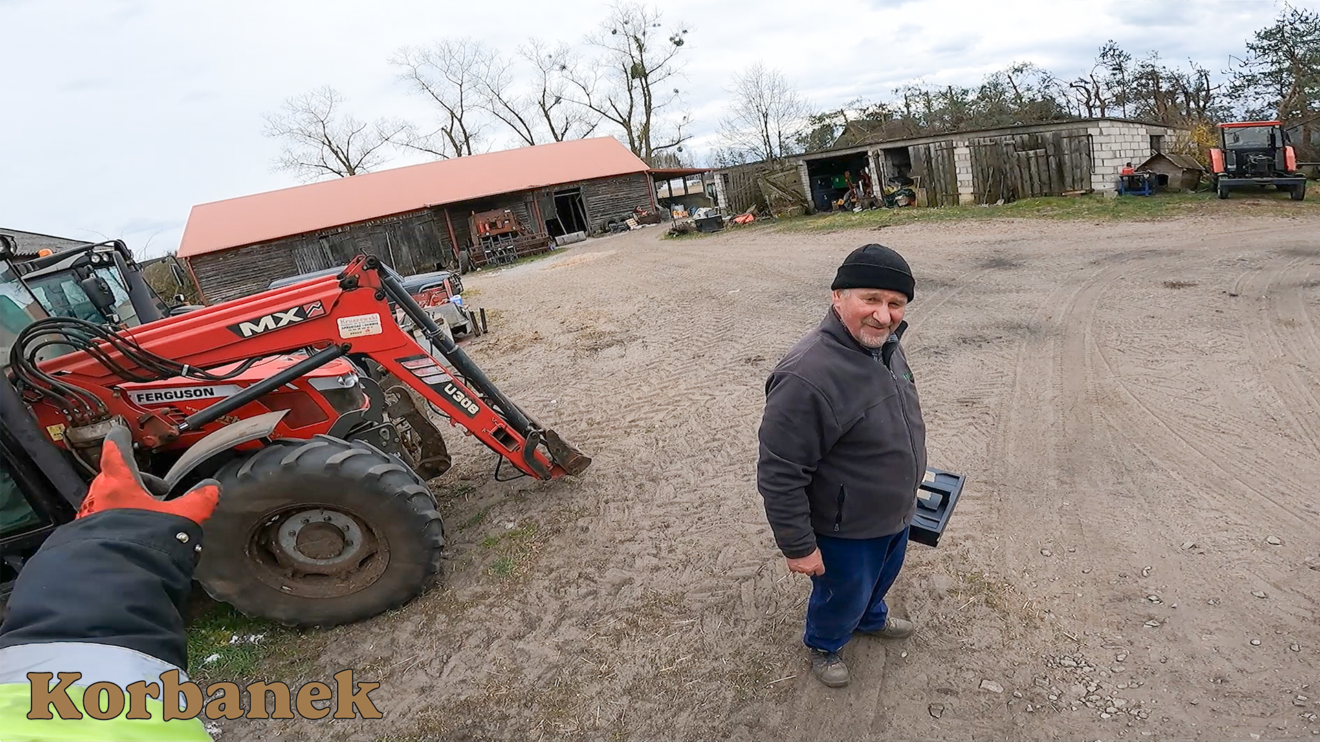 Pan Roman stawia na ciągniki Massey Ferguson  - zgarbiarka SIP pasuje do nich nawet kolorystycznie
