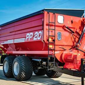Przyczepa przeładowcza PP 20 firmy Metaltech o ładowności 20 ton tandemowa