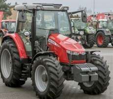 fabrycznie nowy ciągnik Massey Ferguson 5600 z obciążnikami i przeszklonym dachem