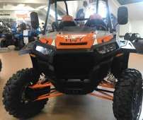 POLARIS RZR TURBO X quad  wersja Sport dodatkowe orurowanie klatki sportowe pasy bezpieczeństwa oświetlenie led na dachu przedni zderzak metalowy kolor pomarańczowy felgi bedlock pełne drzwi orurowane atv progi boczne sportowe zawieszenie Korbanek.pl