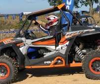 RZR Turbo Polaris napęd quad 2x4 4x4 atv felgi aluminiowe klatka ochronna pasy bezpieczeństwa kolor pomarańczowy wspomaganie kierownicy EPS 168 KM światła ledowe przód zawieszenie Walker Ewans 