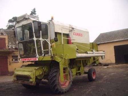 Używany Kombajn zbożowy CLAAS Dominator 85 ,rok produkcji 1980 widok lewej strony 